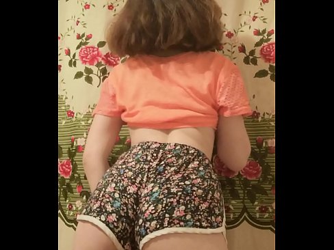 ❤️ Seksega juna bebo demetas sian pantalonon ĉe fotilo ️❌ Porno ĉe ni ❌️